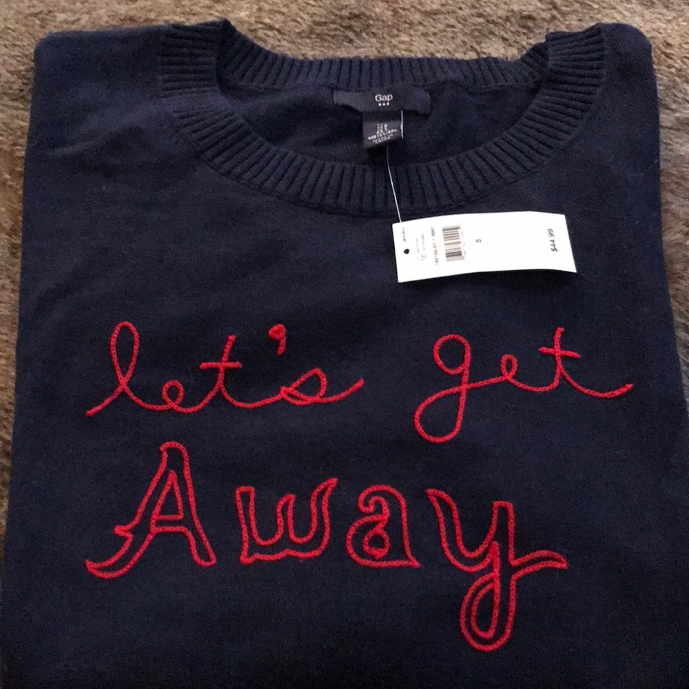 Gap sweater